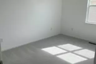 10500 Silkwood Ct, Saint Ann, MO 63114 - Photo 4