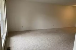 10500 Silkwood Ct, Saint Ann, MO 63114 - Photo 12