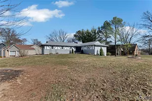 266 Savoy Dr, Lake Saint Louis, MO 63367 - Photo 50