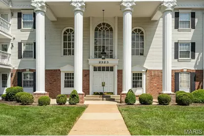 2323 Manor Grove Drive #4, Chesterfield, MO 63017 - Photo 1