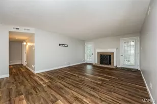 2323 Manor Grove Dr, Chesterfield, MO 63017 - Photo 4