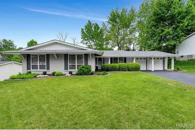 12155 Mirror Lake Drive, Saint Louis, MO 63146 - Photo 2