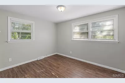 610 Superior Drive, Ferguson, MO 63135 - Photo 16