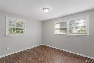 610 Superior Dr, Ferguson, MO 63135 - Photo 16