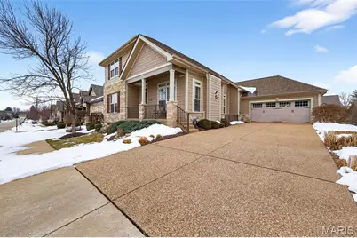 538 Triton Way Drive, Ballwin, MO 63011 - Photo 2