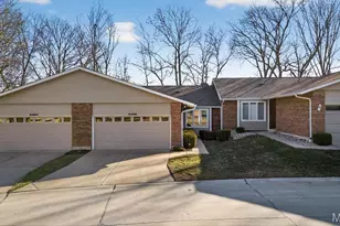 2466 Fox Bridge Ct, Lake Saint Louis, MO 63367 - Photo 2