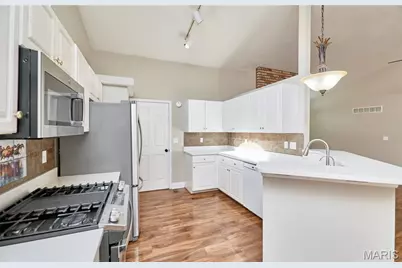 2726 Brook Meadow Lane, O'Fallon, MO 63368 - Photo 8