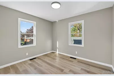 519 Bismark Avenue, Saint Louis, MO 63119 - Photo 18