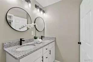 519 Bismark Ave, Saint Louis, MO 63119 - Photo 16