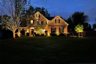 15 Lawrence Dr, Creve Coeur, MO 63141 - Photo 2