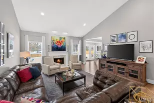 15 Lawrence Dr, Creve Coeur, MO 63141 - Photo 16