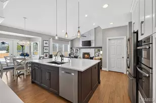 15 Lawrence Dr, Creve Coeur, MO 63141 - Photo 30