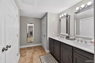 15 Lawrence Dr, Creve Coeur, MO 63141 - Photo 64