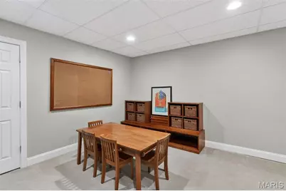 15 Lawrence Drive, Creve Coeur, MO 63141 - Photo 60