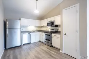 7410 Triwoods Dr, Saint Louis, MO 63119 - Photo 6