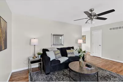 1077 Armada Court, Florissant, MO 63031 - Photo 8