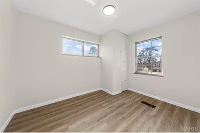 11018 Whitehall Manor Drive, Bridgeton, MO 63044 - Photo 10