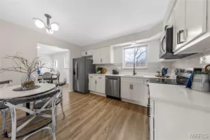 11018 Whitehall Manor Dr, Bridgeton, MO 63044 - Photo 28