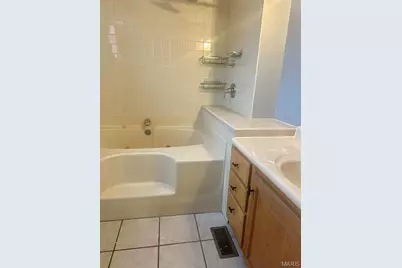 1821 Hilltop Village Lane, Imperial, MO 63052 - Photo 8