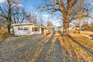 2320 Cherry Ln, Florissant, MO 63033 - Photo 16