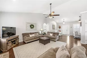 253 Lonepine Dr, Wentzville, MO 63385 - Photo 4