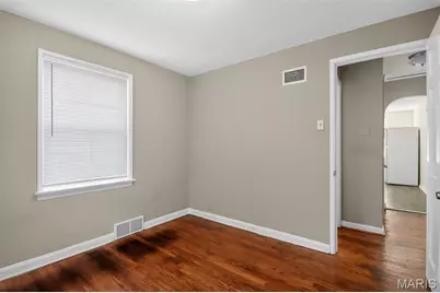 8129 Titus Road, Saint Louis, MO 63114 - Photo 16