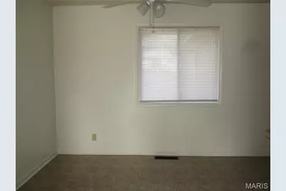 833 Lebon Drive, Saint Louis, MO 63137 - Photo 4