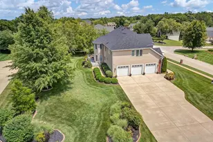 1011 Hawks Landing Dr, Lake Saint Louis, MO 63367 - Photo 28