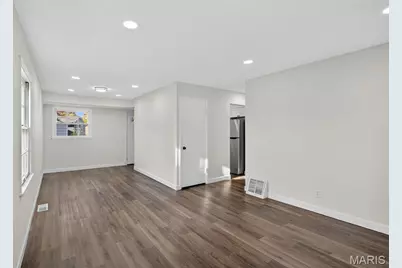 437 Lanark Road, Saint Louis, MO 63137 - Photo 6