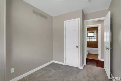 1136 Cove Lane, Saint Louis, MO 63138 - Photo 6
