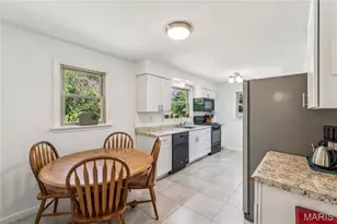 1052 Kuhlman Ln, Webster Groves, MO 63119 - Photo 8