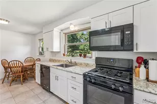 1052 Kuhlman Ln, Webster Groves, MO 63119 - Photo 10