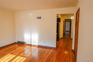 6957 Chippewa St, Saint Louis, MO 63109 - Photo 4