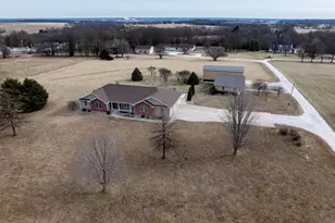 3721 Hawk Point, Palmyra, MO 63461 - Photo 2