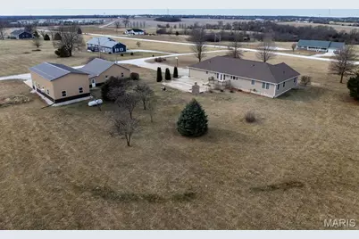 3721 Hawk Point, Palmyra, MO 63461 - Photo 8