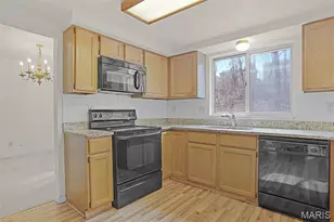 540 Woodlyn Crossing, Ballwin, MO 63021 - Photo 10