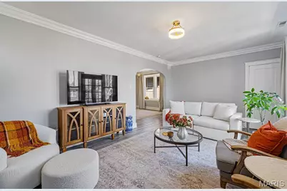 4990 Tholozan Avenue, Saint Louis, MO 63109 - Photo 8