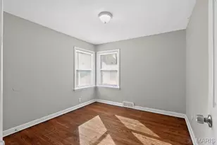 33 S Dellwood Ave, Saint Louis, MO 63135 - Photo 8