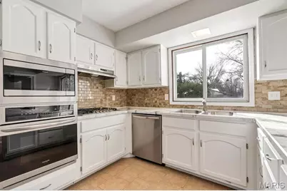 14741 Mondoubleau Lane, Florissant, MO 63034 - Photo 12