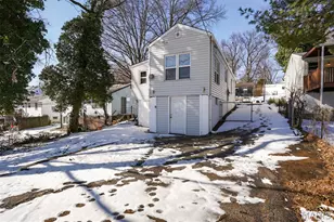 512 Coppinger Dr, Saint Louis, MO 63135 - Photo 2