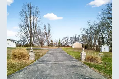 205 Deer View Drive, Troy, MO 63379 - Photo 2