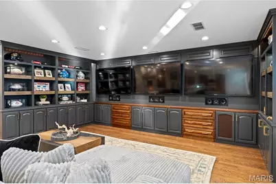 24 Williamsburg Estates Drive, Town and Country, MO 63131 - Photo 50