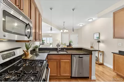 4317 Maryland Avenue #1E, Saint Louis, MO 63108 - Photo 8