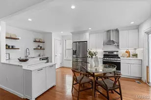 9722 Mueck Terrace, Webster Groves, MO 63119 - Photo 8