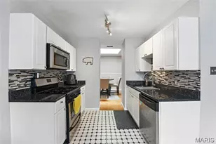 2416 S 12th St, Saint Louis, MO 63104 - Photo 6