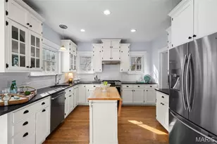 210 Jefferson Rd, Webster Groves, MO 63119 - Photo 16