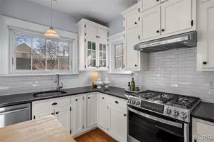 210 Jefferson Rd, Webster Groves, MO 63119 - Photo 20