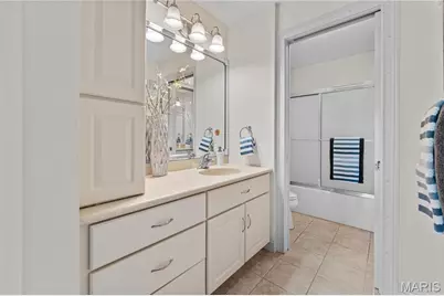 12932 Sunset Bluff Court, Saint Louis, MO 63127 - Photo 36