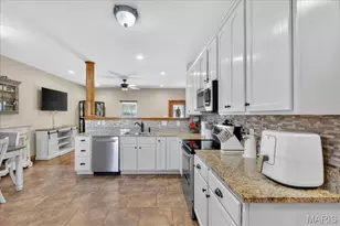 1985 Heritage Farms Dr, Pacific, MO 63069 - Photo 8