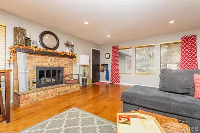 2721 Heritage Landing, Saint Charles, MO 63303 - Photo 6